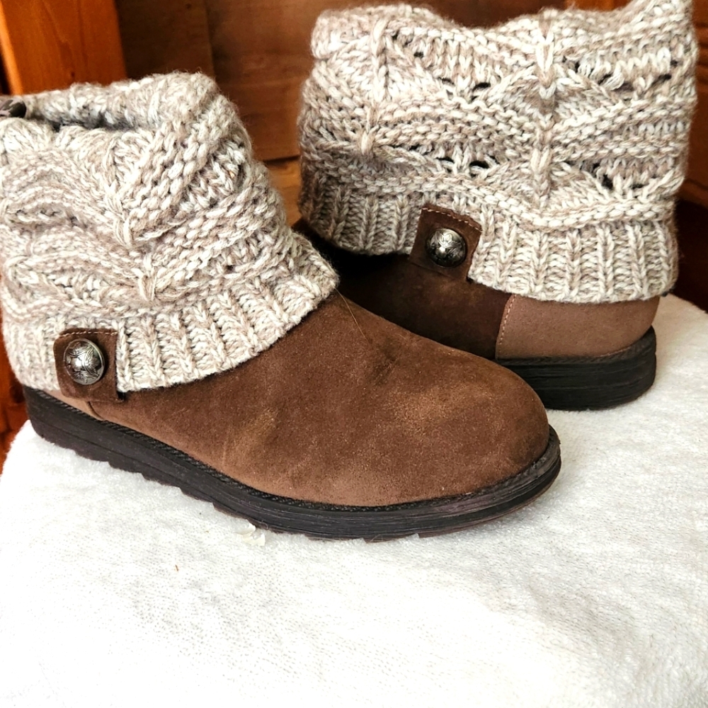 Mukluk Brown Suede Boots with Knit Cuff- Womens Size 7 - Picture 5 of 9